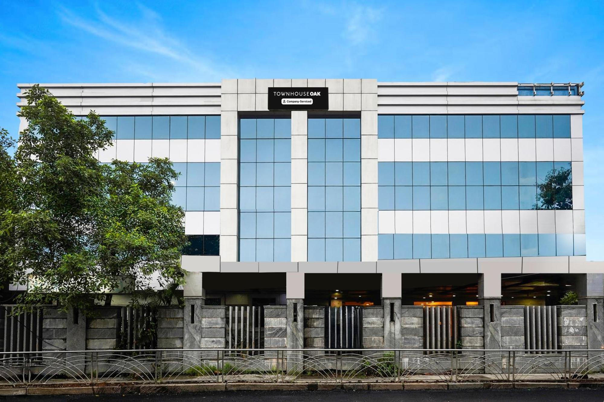 Super Townhouse Oak Alandur Near Chennai Airport Formerly Vijay Park Extérieur photo
