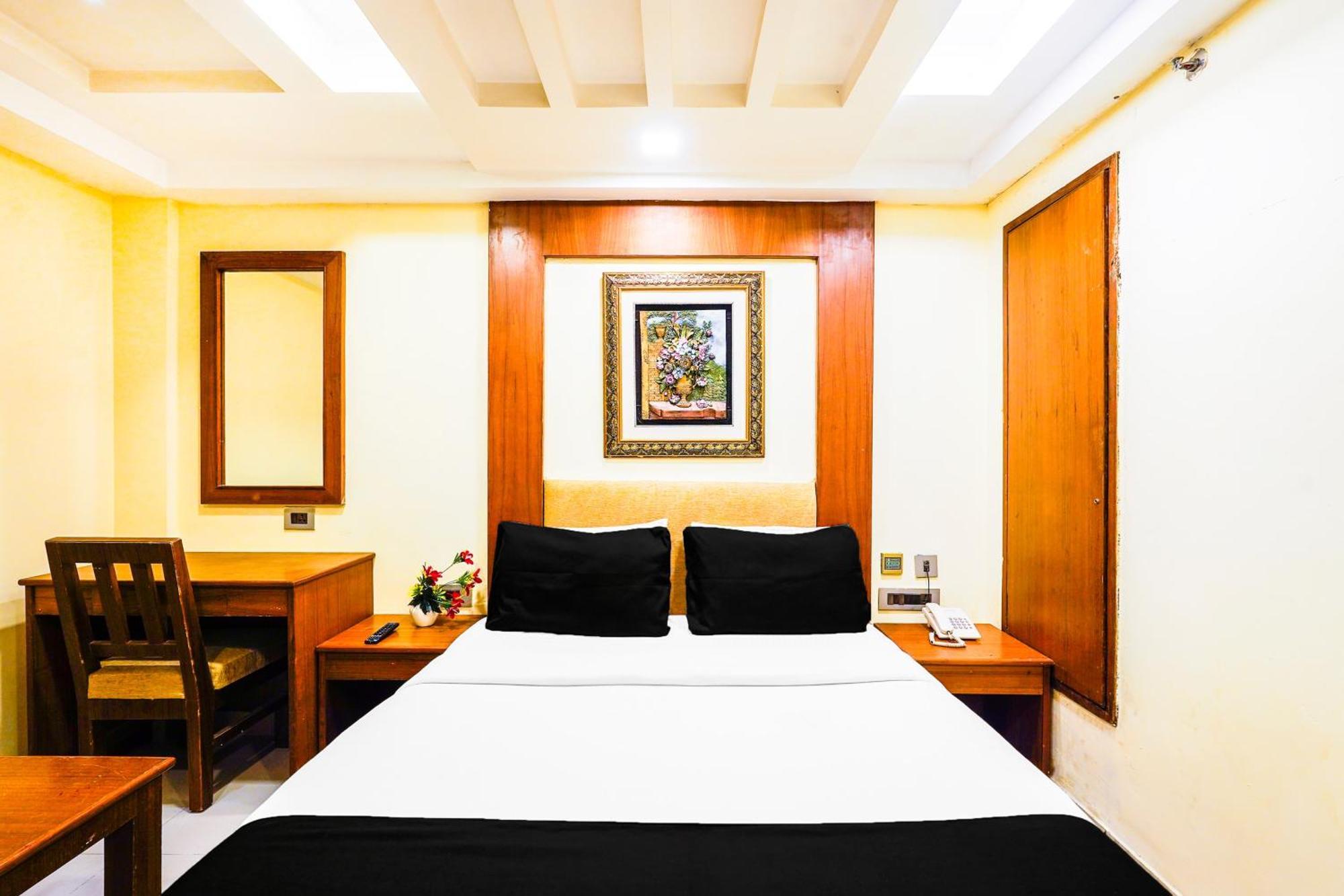 Super Townhouse Oak Alandur Near Chennai Airport Formerly Vijay Park Extérieur photo