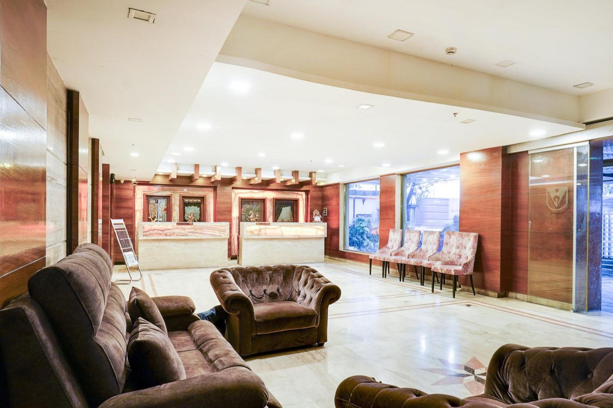 Super Townhouse Oak Alandur Near Chennai Airport Formerly Vijay Park Extérieur photo
