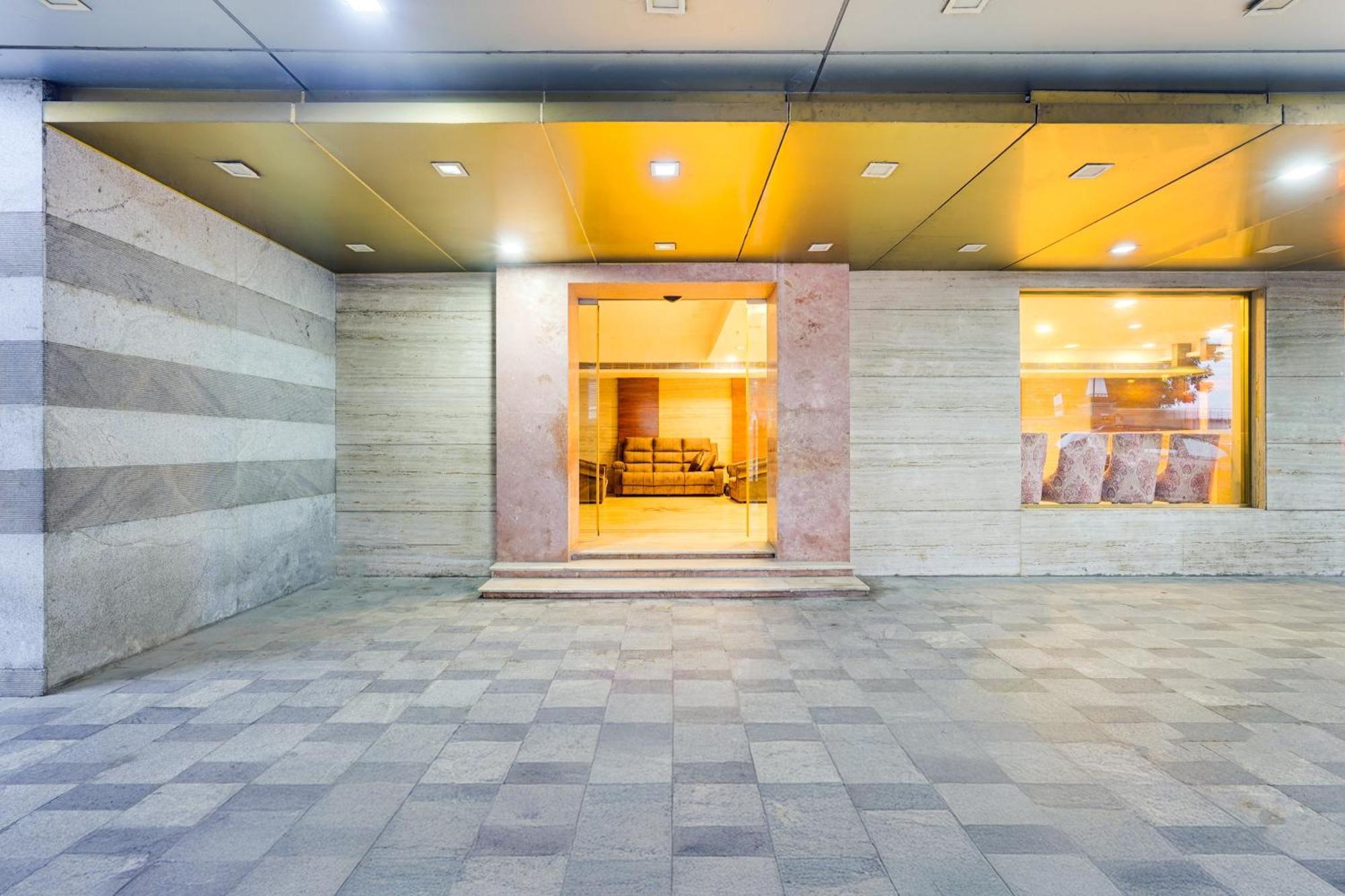 Super Townhouse Oak Alandur Near Chennai Airport Formerly Vijay Park Extérieur photo