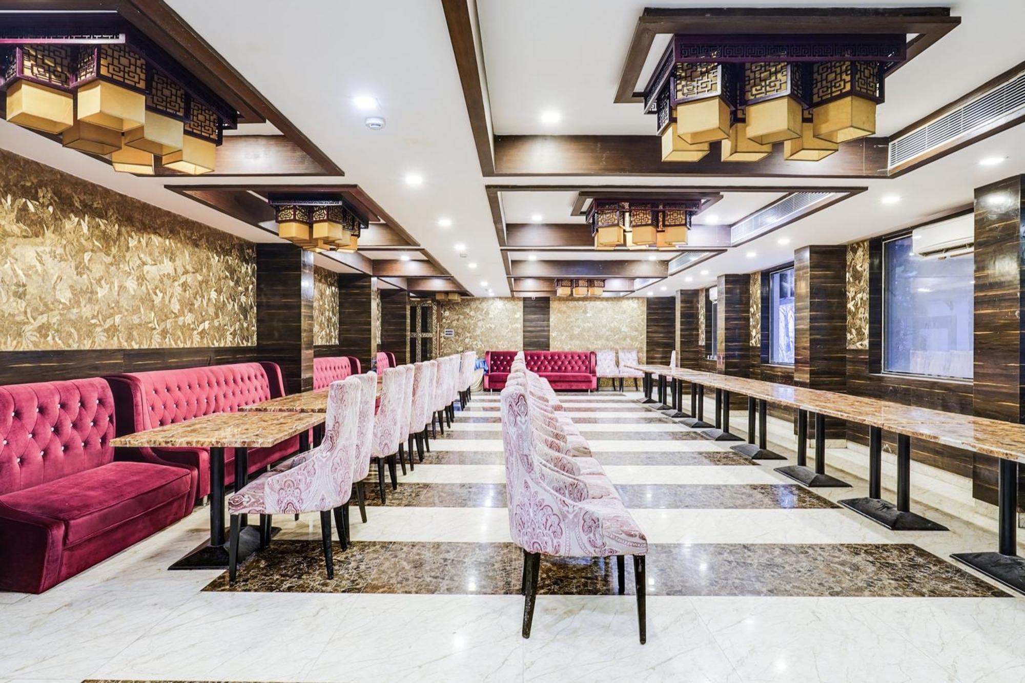 Super Townhouse Oak Alandur Near Chennai Airport Formerly Vijay Park Extérieur photo